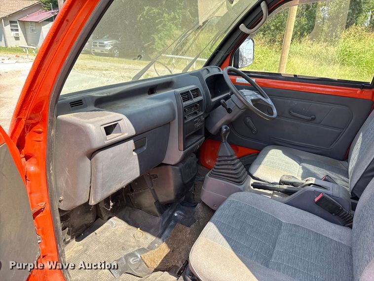 image for item EU2054 1997 Mitsubishi mini truck