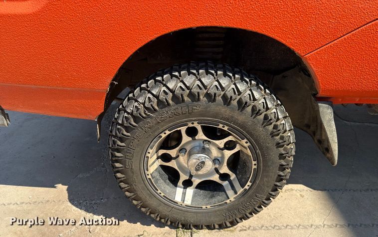 image for item EU2054 1997 Mitsubishi mini truck