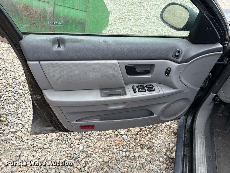 image for item EU2095 2006 Ford Taurus SE 