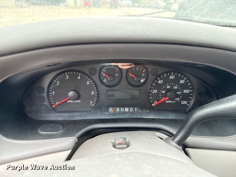 image for item EU2095 2006 Ford Taurus SE 