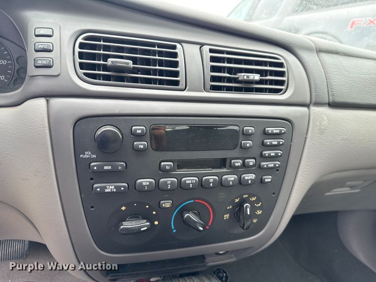 image for item EU2095 2006 Ford Taurus SE 