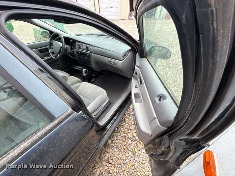 image for item EU2095 2006 Ford Taurus SE 