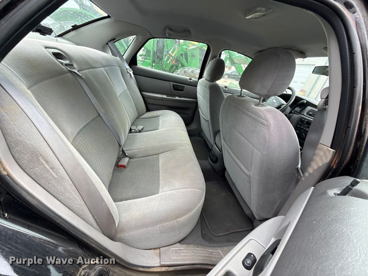 image for item EU2095 2006 Ford Taurus SE 