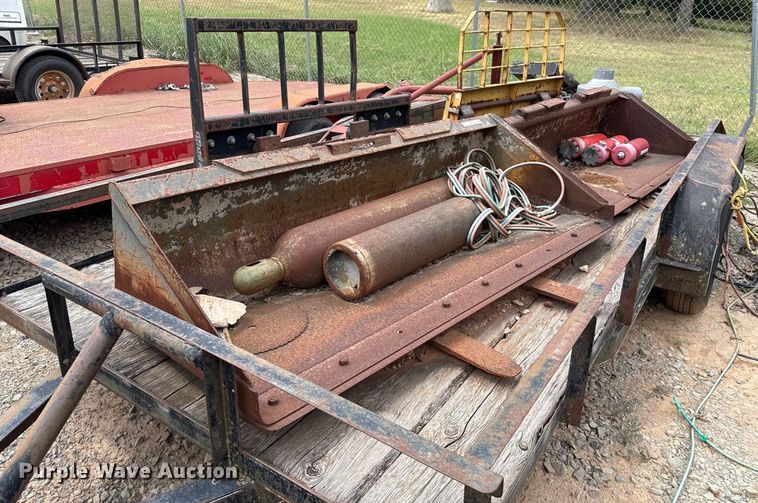 image for item EU2102 Skid steer attachments