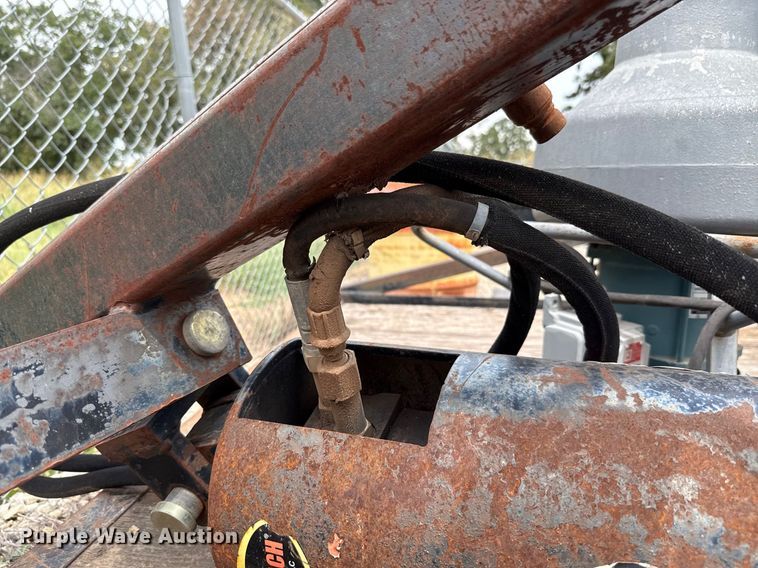 image for item EU2102 Skid steer attachments