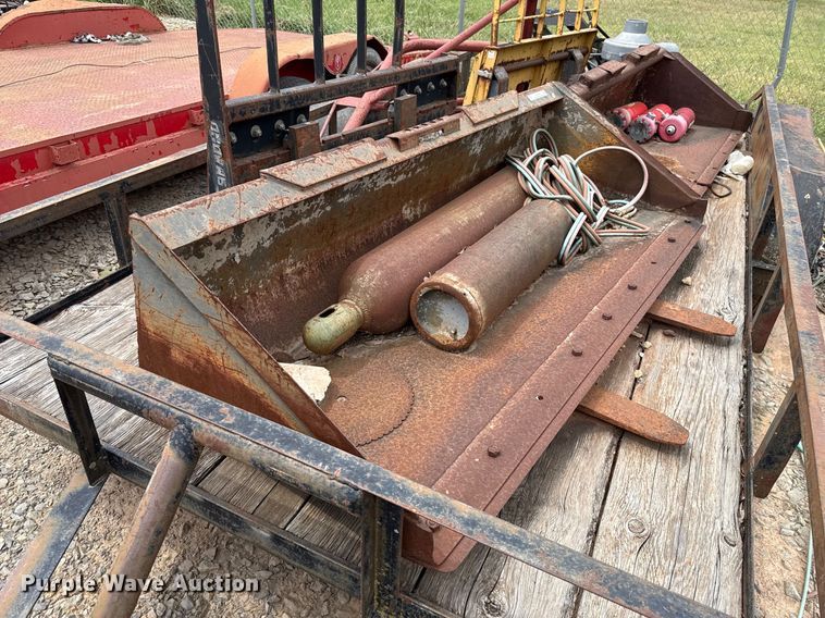 image for item EU2102 Skid steer attachments