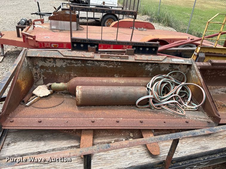 image for item EU2102 Skid steer attachments