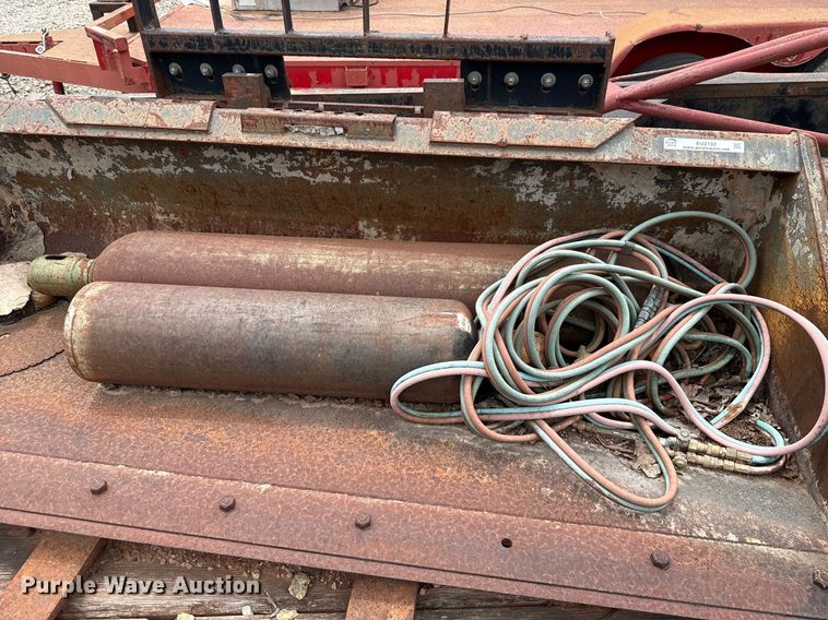 image for item EU2102 Skid steer attachments