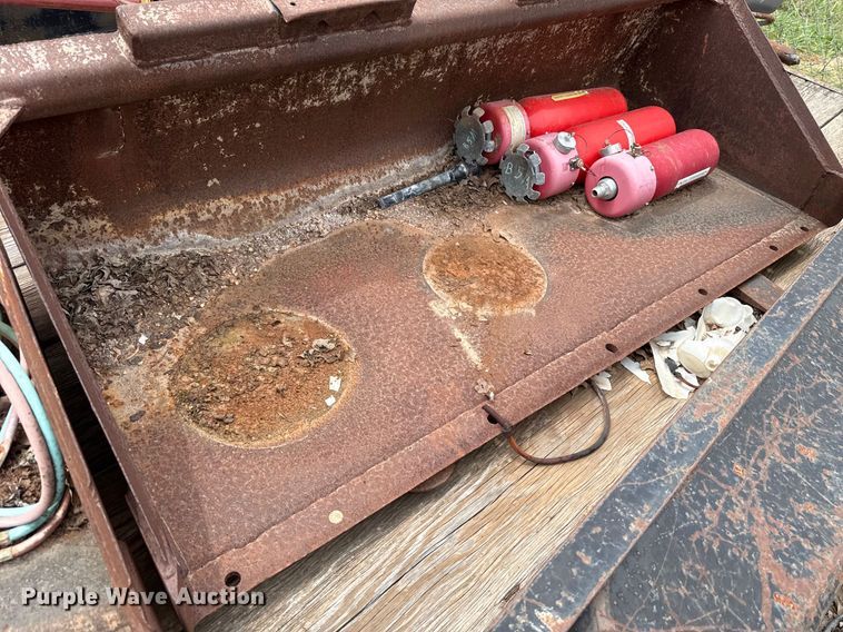 image for item EU2102 Skid steer attachments