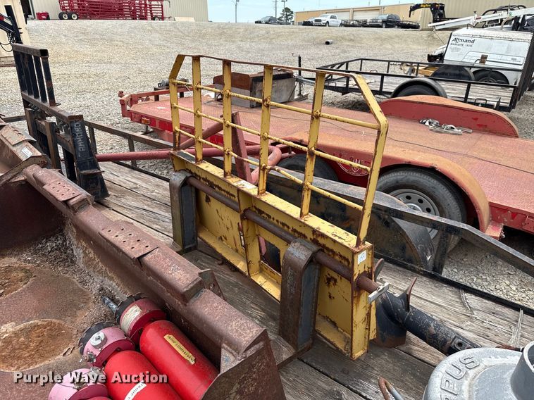 image for item EU2102 Skid steer attachments