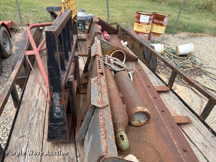 image for item EU2102 Skid steer attachments