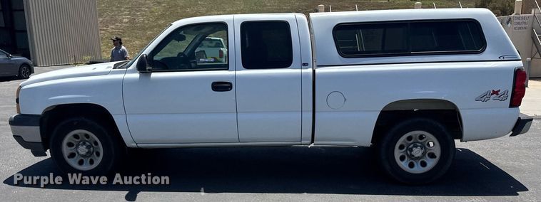 image for item FB9397 2007 Chevrolet Silverado 1500 Ext. Cab pickup truck