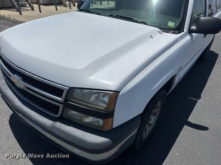 image for item FB9397 2007 Chevrolet Silverado 1500 Ext. Cab pickup truck