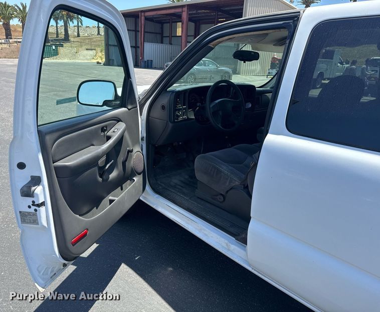 image for item FB9397 2007 Chevrolet Silverado 1500 Ext. Cab pickup truck