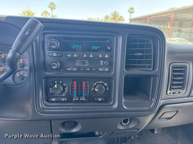 image for item FB9397 2007 Chevrolet Silverado 1500 Ext. Cab pickup truck