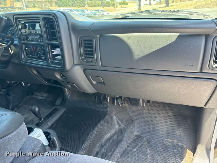 image for item FB9397 2007 Chevrolet Silverado 1500 Ext. Cab pickup truck