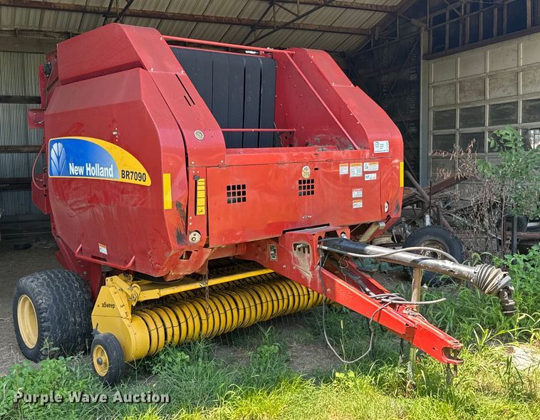image for item DK0002 2008 New Holland BR7090 round baler
