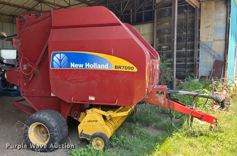 image for item DK0002 2008 New Holland BR7090 round baler