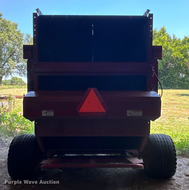 image for item DK0002 2008 New Holland BR7090 round baler