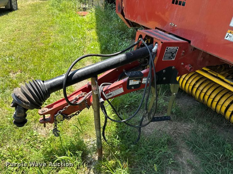 image for item DK0002 2008 New Holland BR7090 round baler