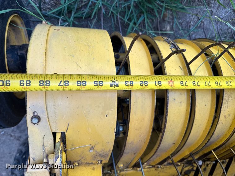 image for item DK0002 2008 New Holland BR7090 round baler