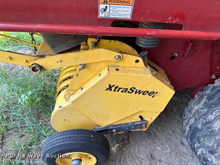 image for item DK0002 2008 New Holland BR7090 round baler