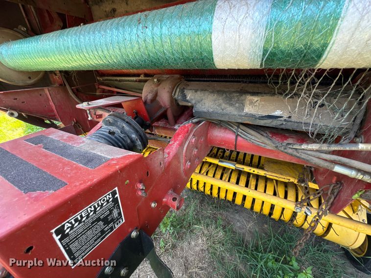 image for item DK0002 2008 New Holland BR7090 round baler