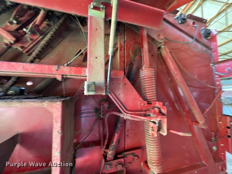 image for item DK0002 2008 New Holland BR7090 round baler