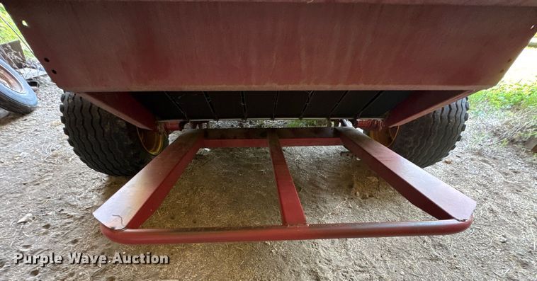 image for item DK0002 2008 New Holland BR7090 round baler