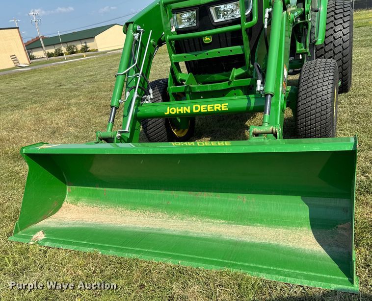 image for item DK0013 2022 John Deere 4066R tractor