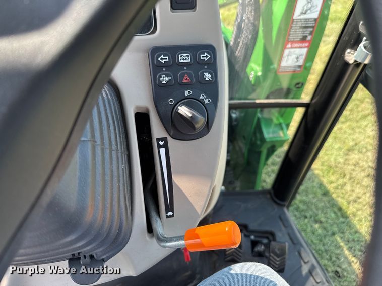 image for item DK0013 2022 John Deere 4066R tractor