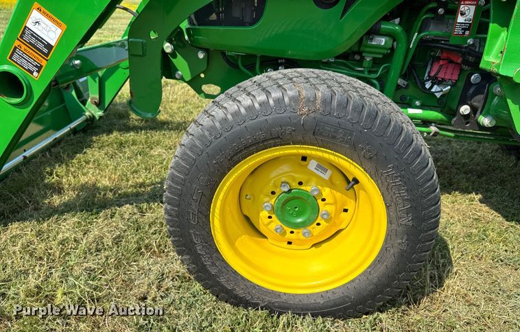 image for item DK0013 2022 John Deere 4066R tractor