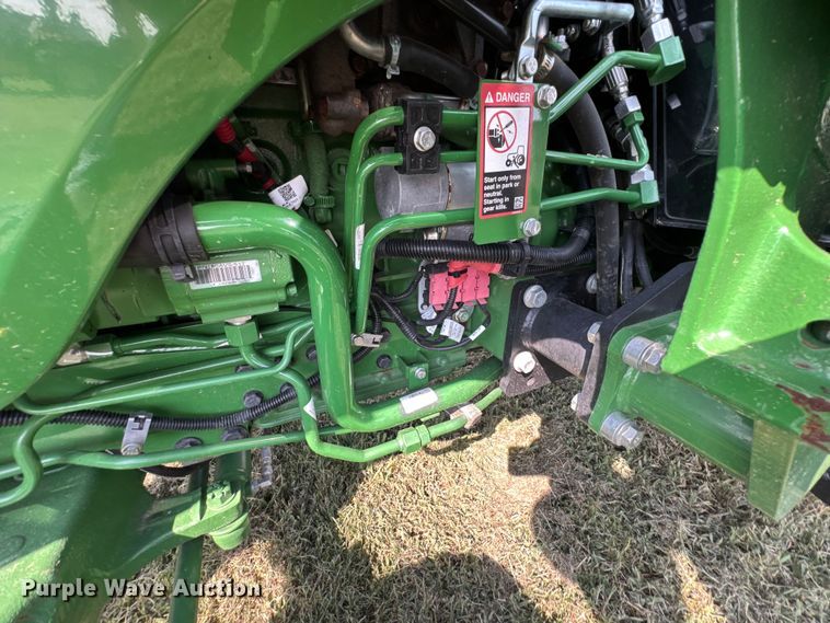 image for item DK0013 2022 John Deere 4066R tractor