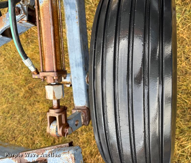 image for item DT3276 CrustBuster TS49 X10 3200 grain drill