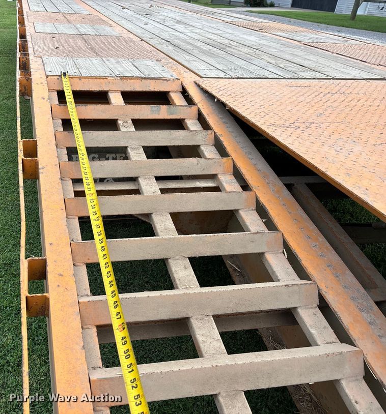 image for item DW7244 2004 Big Tex 25GN-24+5 equipment trailer