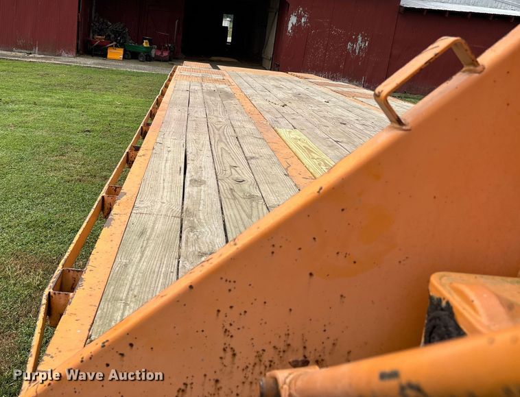 image for item DW7244 2004 Big Tex 25GN-24+5 equipment trailer