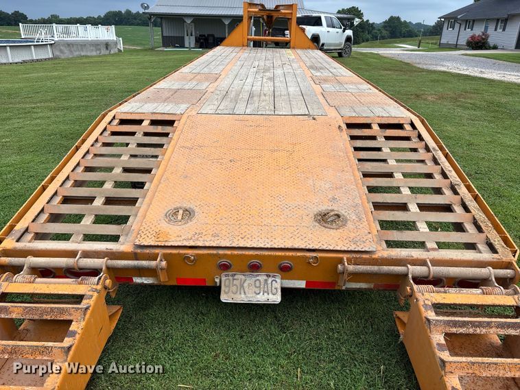 image for item DW7244 2004 Big Tex 25GN-24+5 equipment trailer