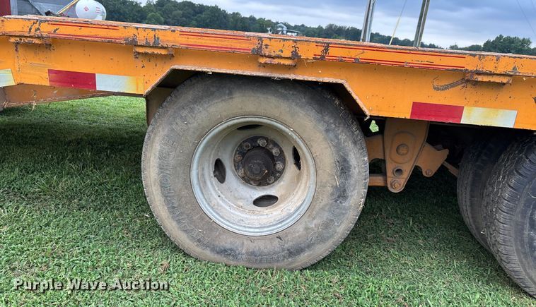 image for item DW7244 2004 Big Tex 25GN-24+5 equipment trailer