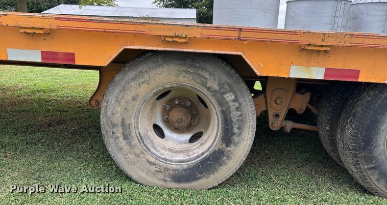 image for item DW7244 2004 Big Tex 25GN-24+5 equipment trailer