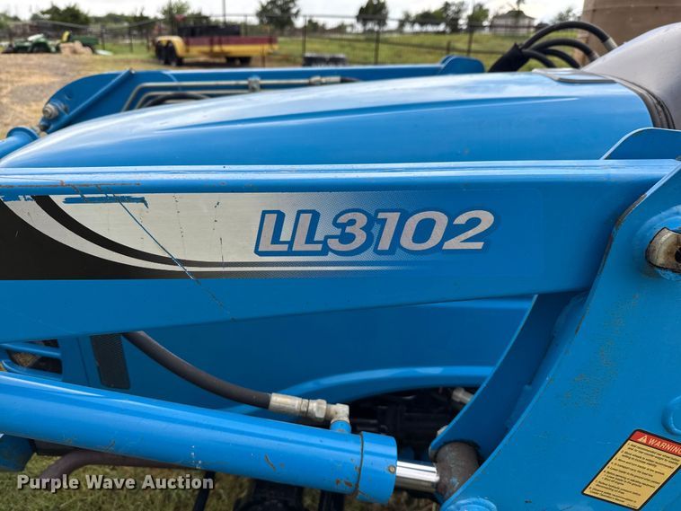 image for item DX5703 2014 LS G3033 MFWD tractor