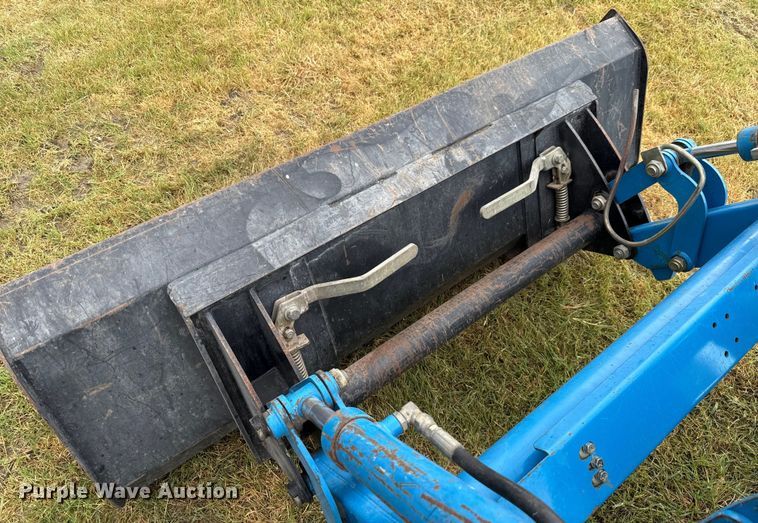 image for item DX5703 2014 LS G3033 MFWD tractor