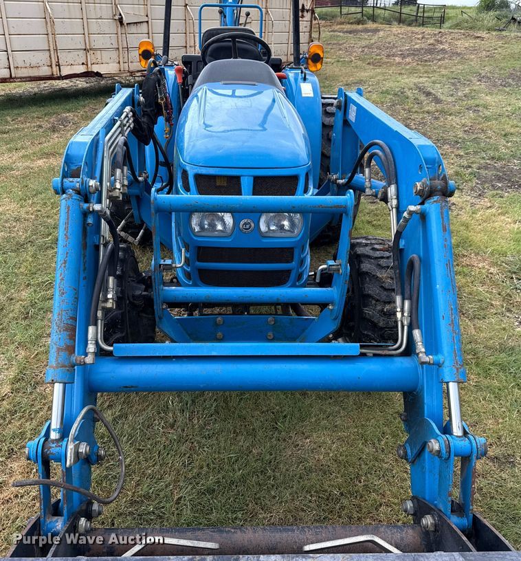 image for item DX5703 2014 LS G3033 MFWD tractor