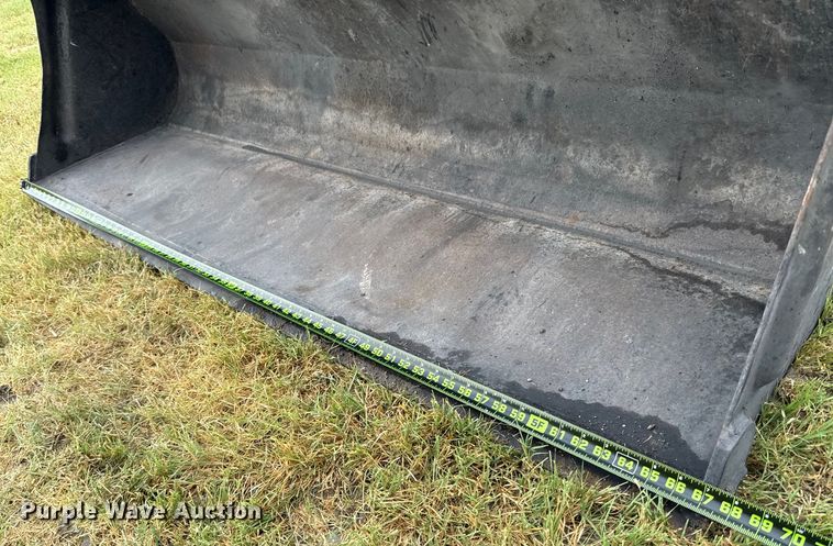 image for item DX5703 2014 LS G3033 MFWD tractor