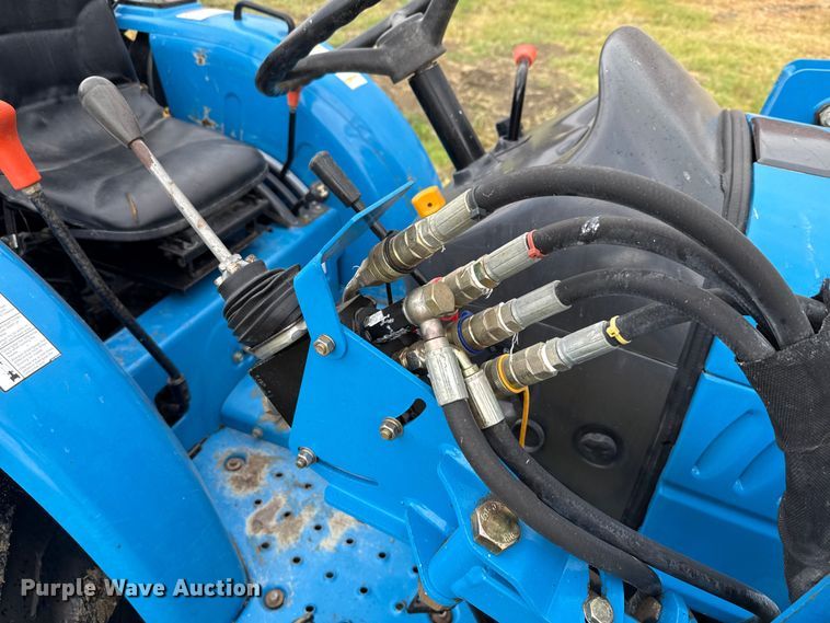 image for item DX5703 2014 LS G3033 MFWD tractor