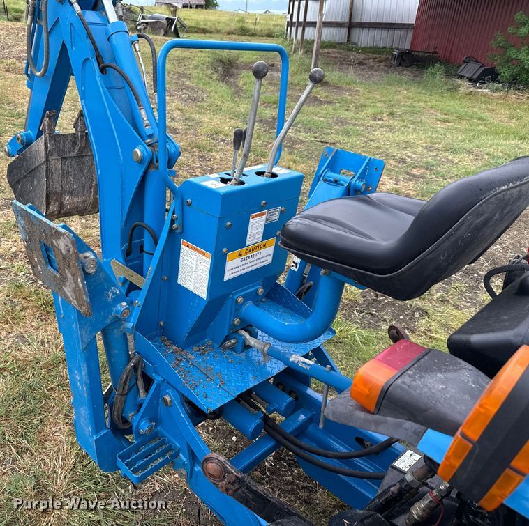 image for item DX5703 2014 LS G3033 MFWD tractor