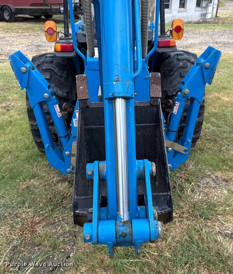 image for item DX5703 2014 LS G3033 MFWD tractor