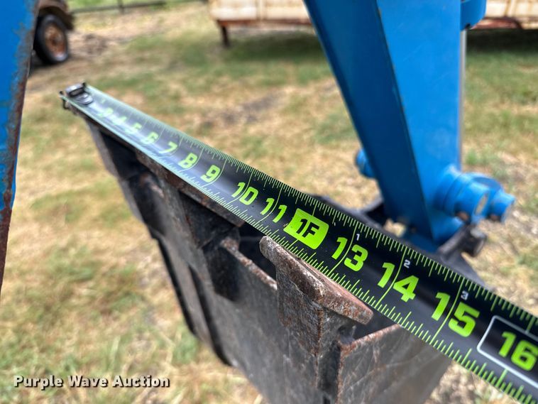 image for item DX5703 2014 LS G3033 MFWD tractor