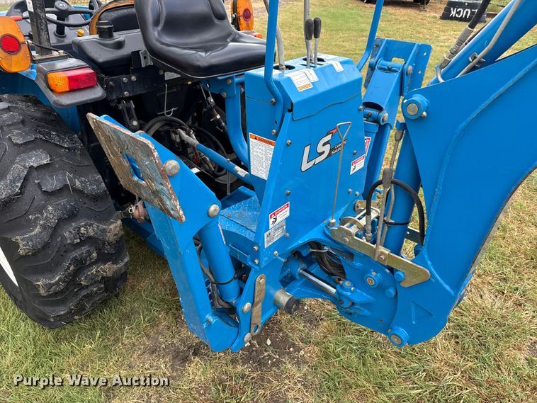 image for item DX5703 2014 LS G3033 MFWD tractor