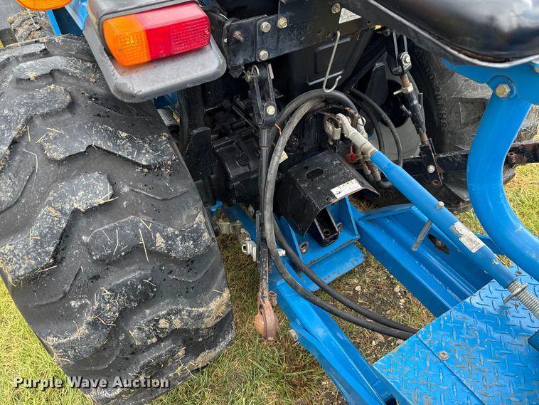 image for item DX5703 2014 LS G3033 MFWD tractor