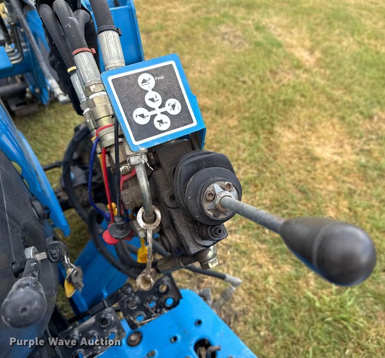 image for item DX5703 2014 LS G3033 MFWD tractor